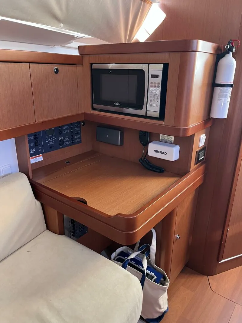 Slide: The Image of Beneteau 37 2013 - 5755905