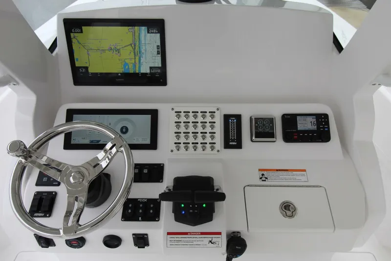 Slide: The Image of Intrepid Nomad SE 2024 - 5740797