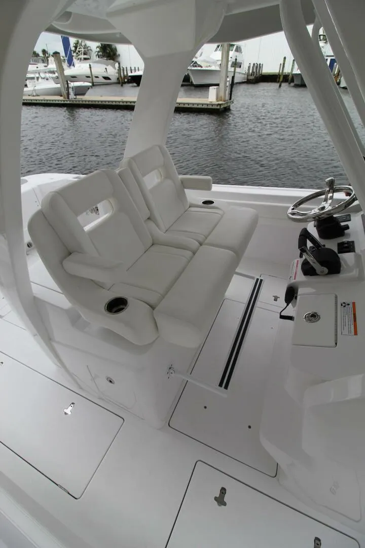 Slide: The Image of Intrepid Nomad SE 2024 - 5740798