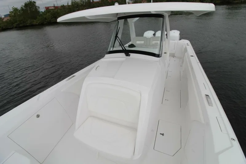 Slide: The Image of Intrepid Nomad SE 2024 - 5740794