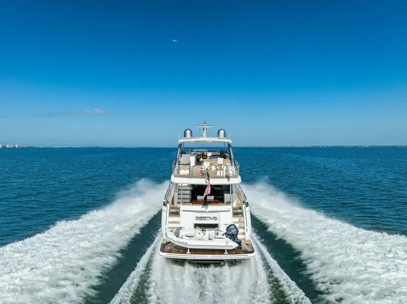Slide: The Image of 2018 Princess Y75 Motor Yacht - 5757806