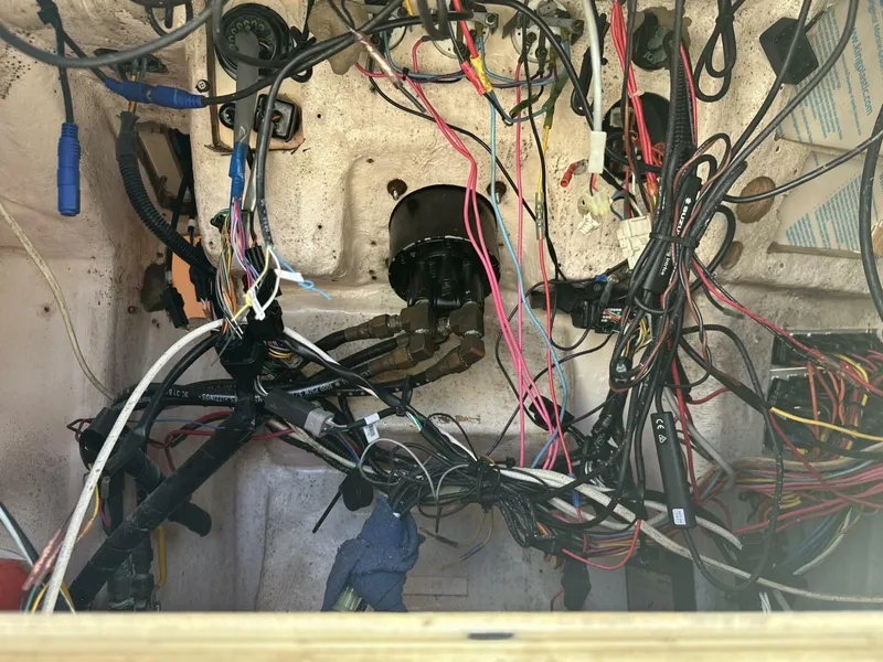 Slide: The Image of Intrepid 376 Walkaround 1994 - 5873687