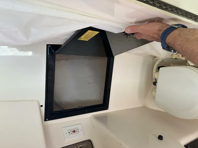 Slide: The Image of Intrepid 376 Walkaround 1994 - 5873725