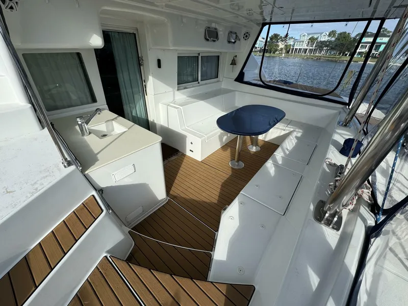 Slide: The Image of Lagoon 440 2006 - 5738622