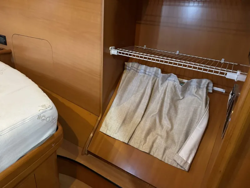 Slide: The Image of Lagoon 440 2006 - 5738612