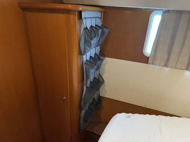 Slide: The Image of Lagoon 440 2006 - 5738614