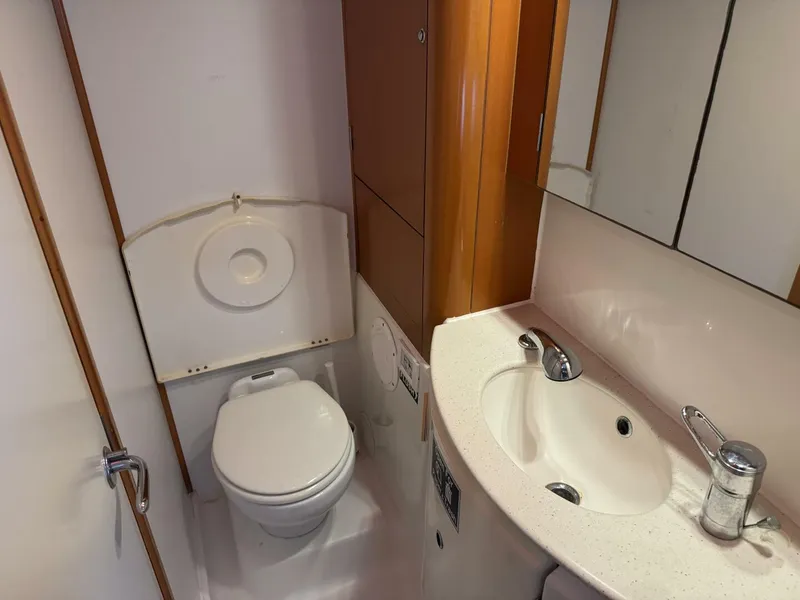 Slide: The Image of Lagoon 440 2006 - 5738602