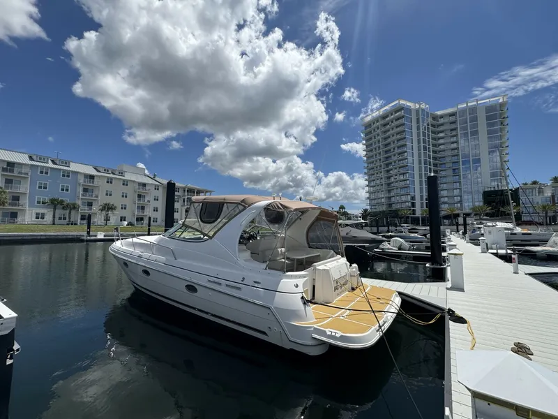 The Image of Cruisers Yachts 34 2003 - 5739001