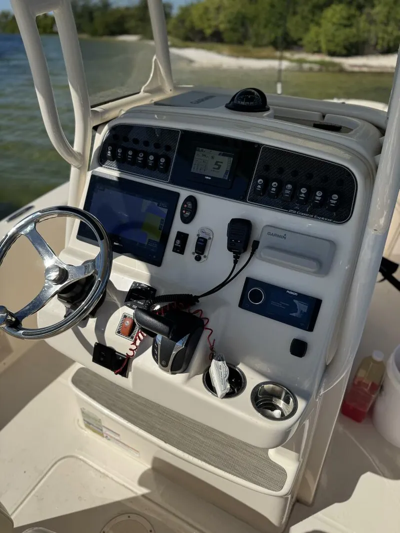 Slide: The Image of Grady-White 25 2023 - 5739040