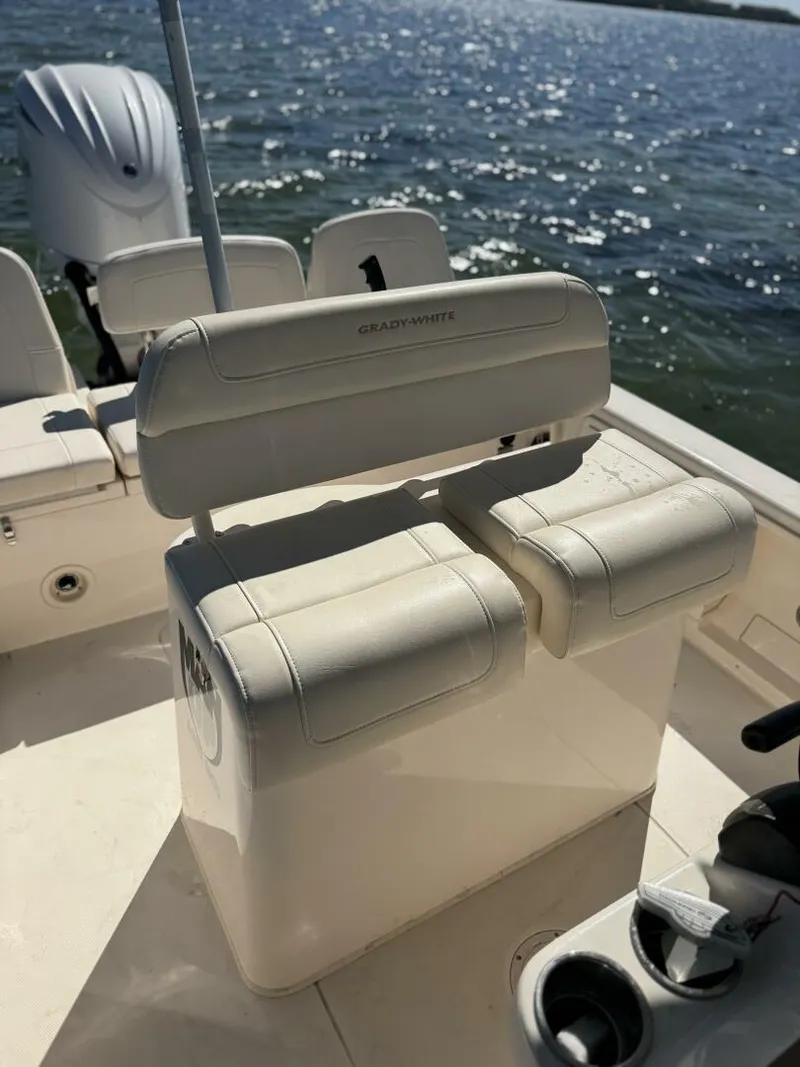 Slide: The Image of Grady-White 25 2023 - 5739047