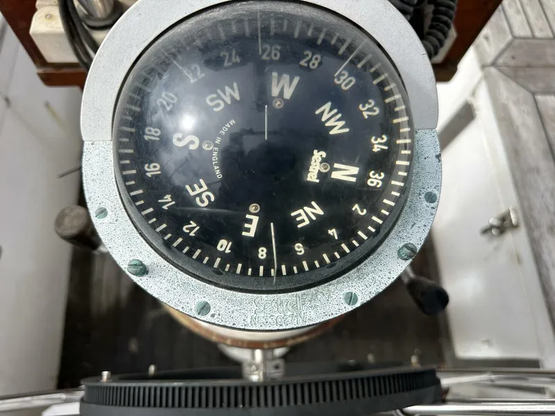 Slide: The Image of Oceanic 46 1986 - 5898504