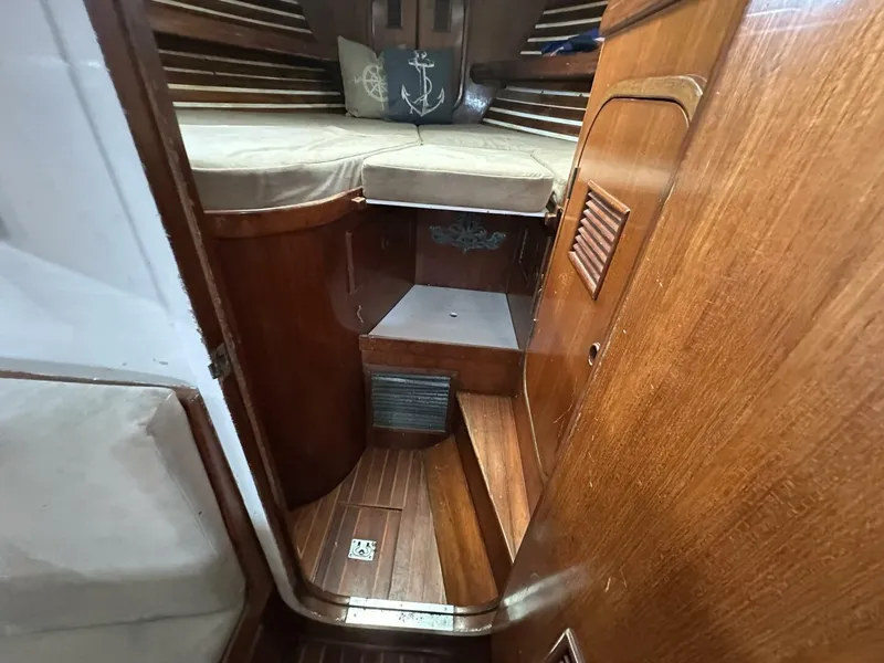 Slide: The Image of Oceanic 46 1986 - 5898554