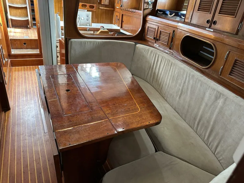 Slide: The Image of Oceanic 46 1986 - 5898561