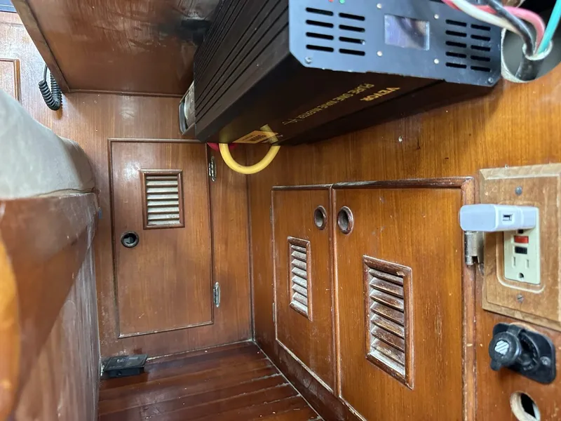 Slide: The Image of Oceanic 46 1986 - 5898581