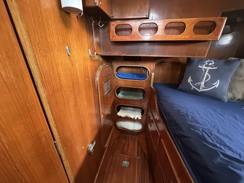 Slide: The Image of Oceanic 46 1986 - 5898603