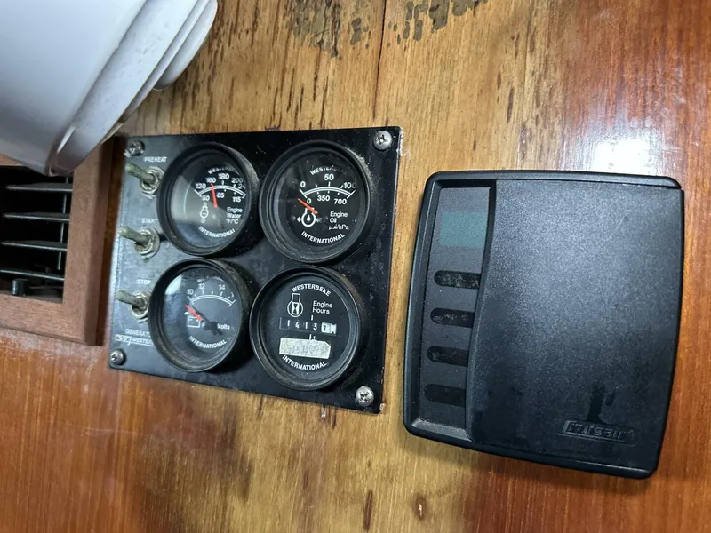 Slide: The Image of Oceanic 46 1986 - 5898614