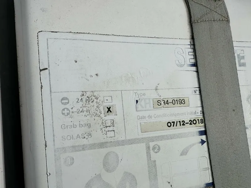 Slide: The Image of Oceanic 46 1986 - 5898448