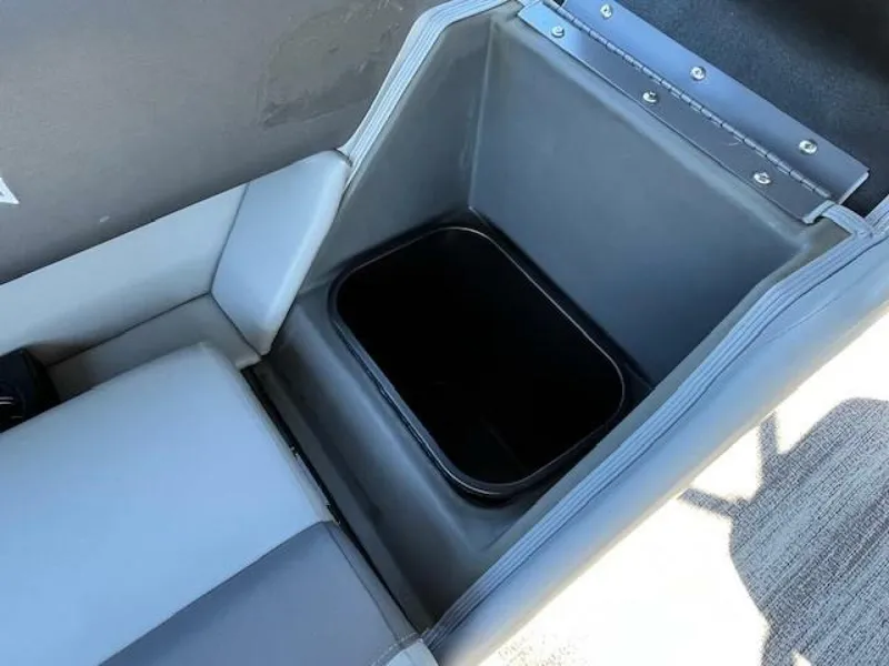 Slide: The Image of Bennington 23 SL 2025 - 5909104