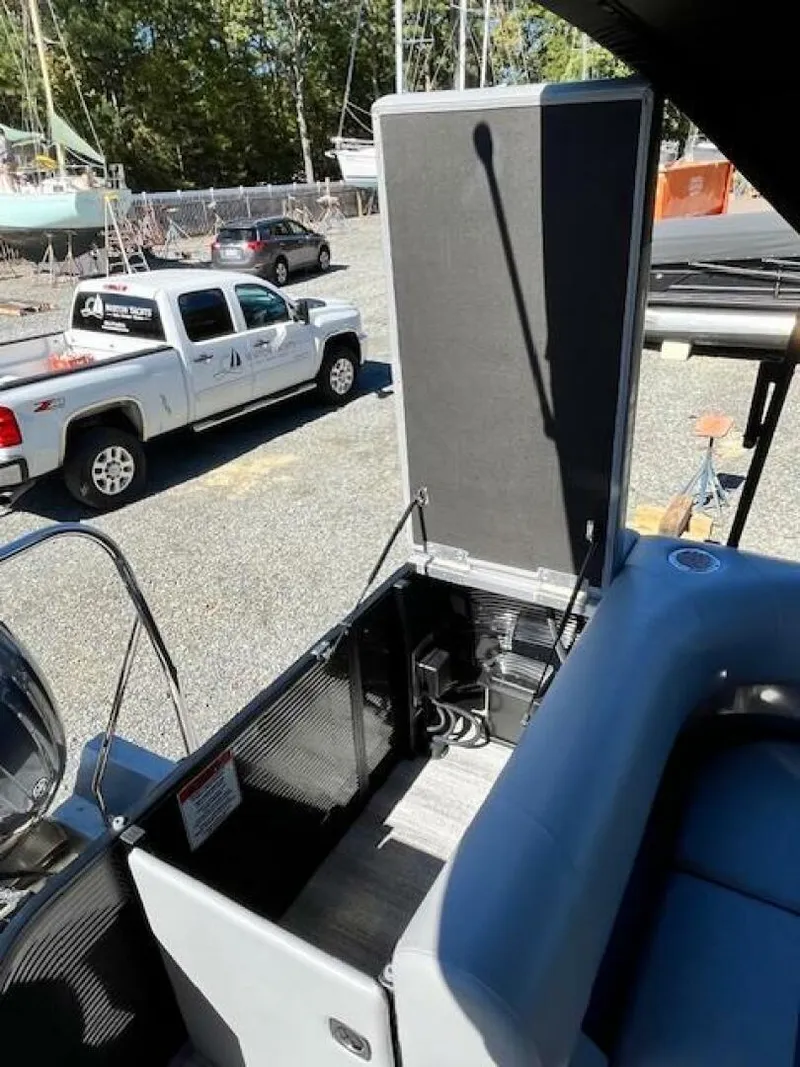 Slide: The Image of Bennington 23 SL 2025 - 5909107