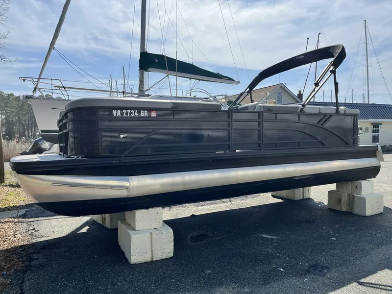 Slide: The Image of Bennington 23 SL 2025 - 5969470