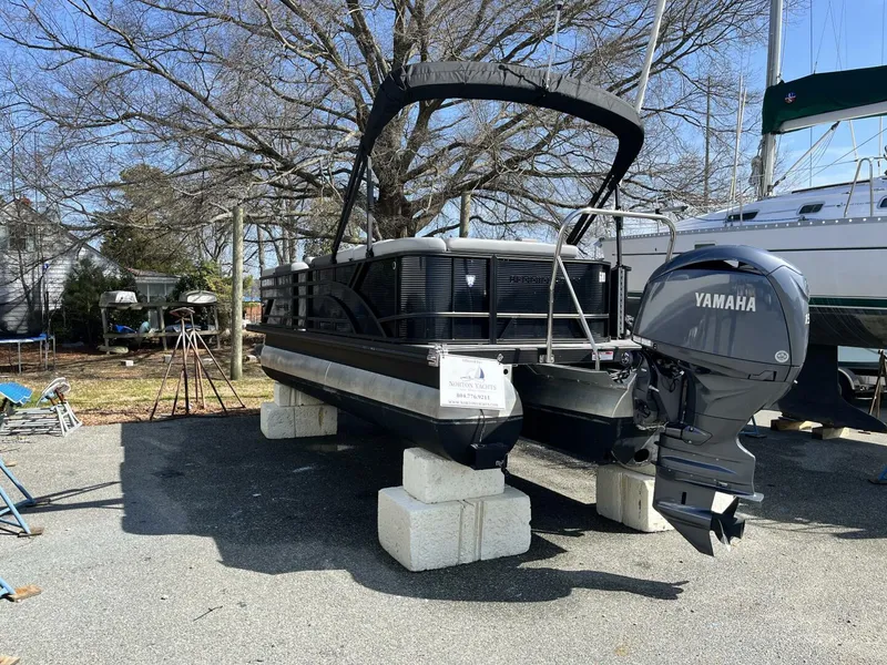 Slide: The Image of Bennington 23 SL 2025 - 5969471