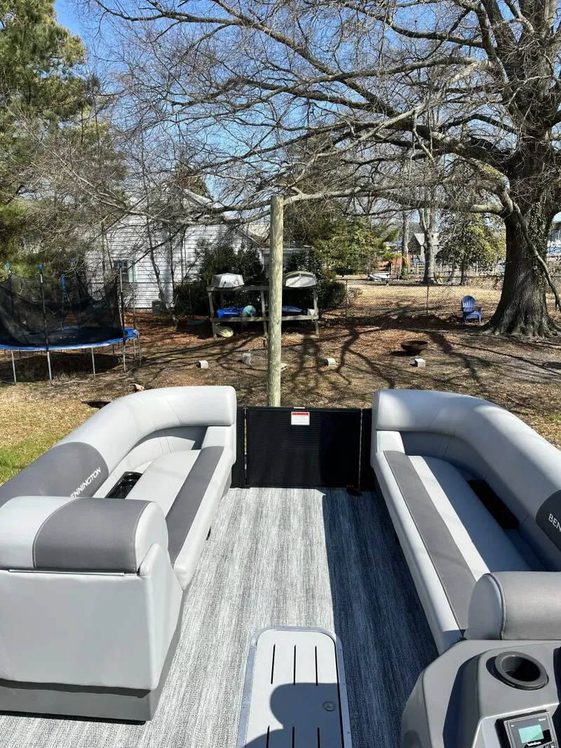 Slide: The Image of Bennington 23 SL 2025 - 5969475