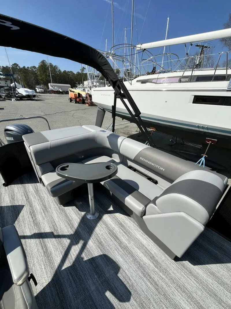 Slide: The Image of Bennington 23 SL 2025 - 5969483