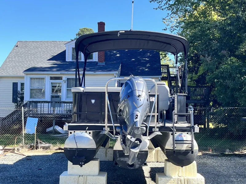 Slide: The Image of Bennington 23 SL 2025 - 5812218