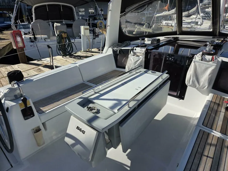 Slide: The Image of Beneteau 41 Cockpit - 5739405