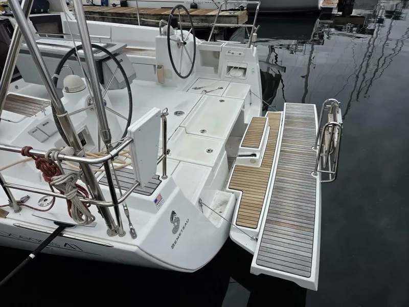 Slide: The Image of Transom w/ Swim Step Deployed - 5739409