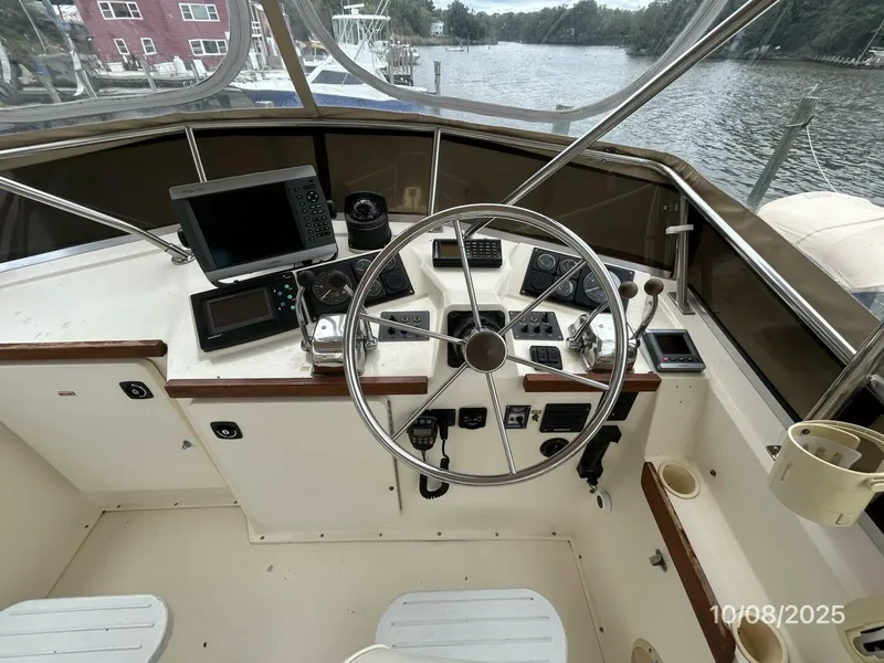 Slide: The Image of 34' Sabreline flybridge helm2 - 5739819