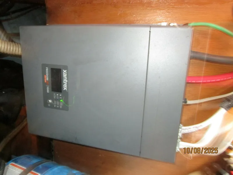 Slide: The Image of 34' Sabreline inverter - 5739835