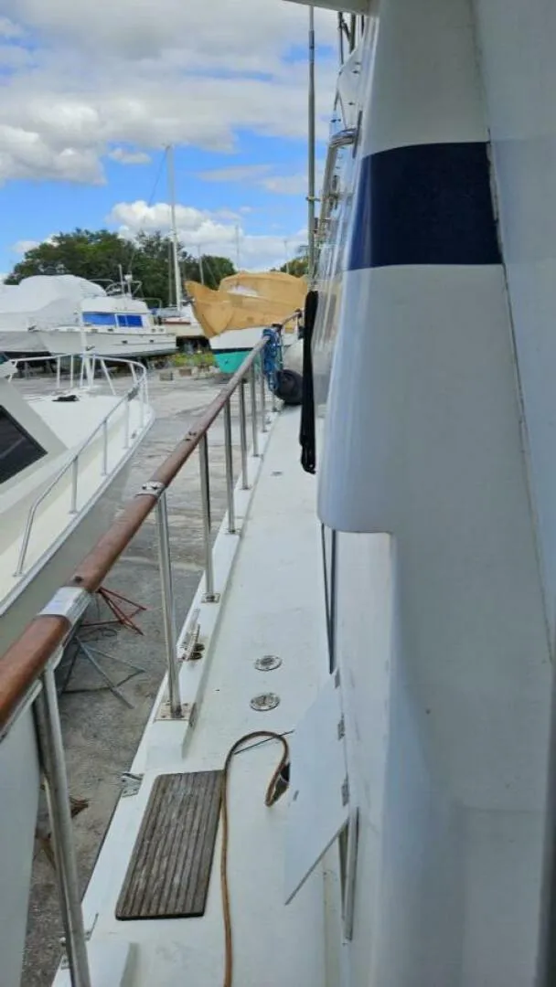 Slide: The Image of CHB Motor Yacht Seamaster 1985 - 5739973