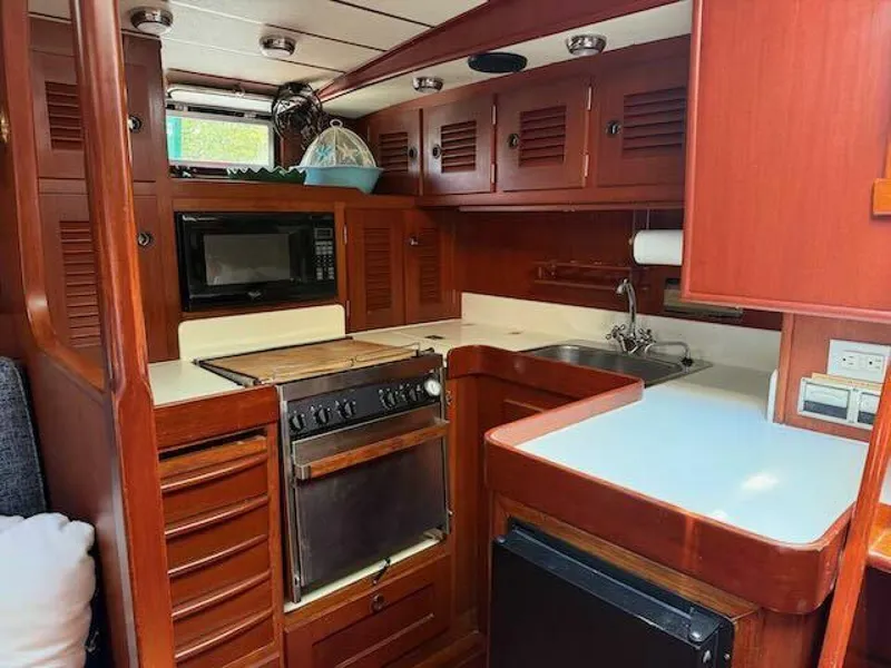 Slide: The Image of Hallberg-Rassy 49 1984 - 5740542