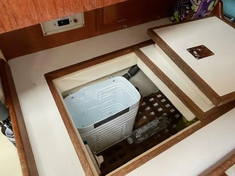 Slide: The Image of Tartan 28 1986 - 5740664