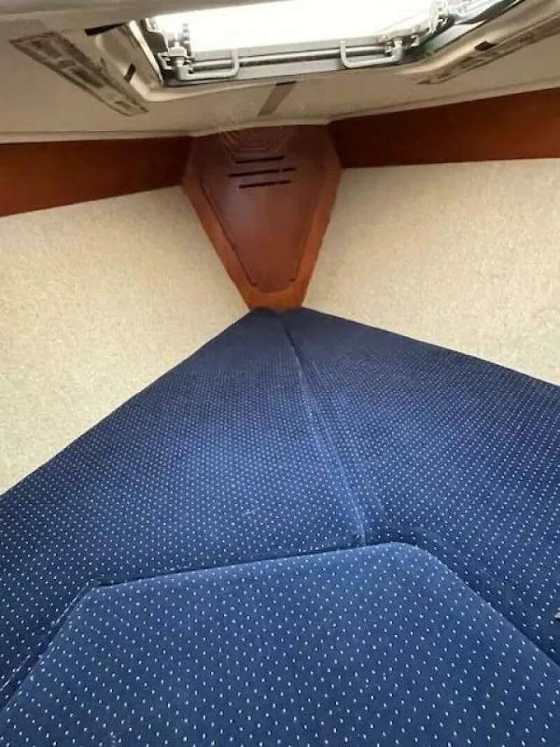 Slide: The Image of Tartan 28 1986 - 5740671