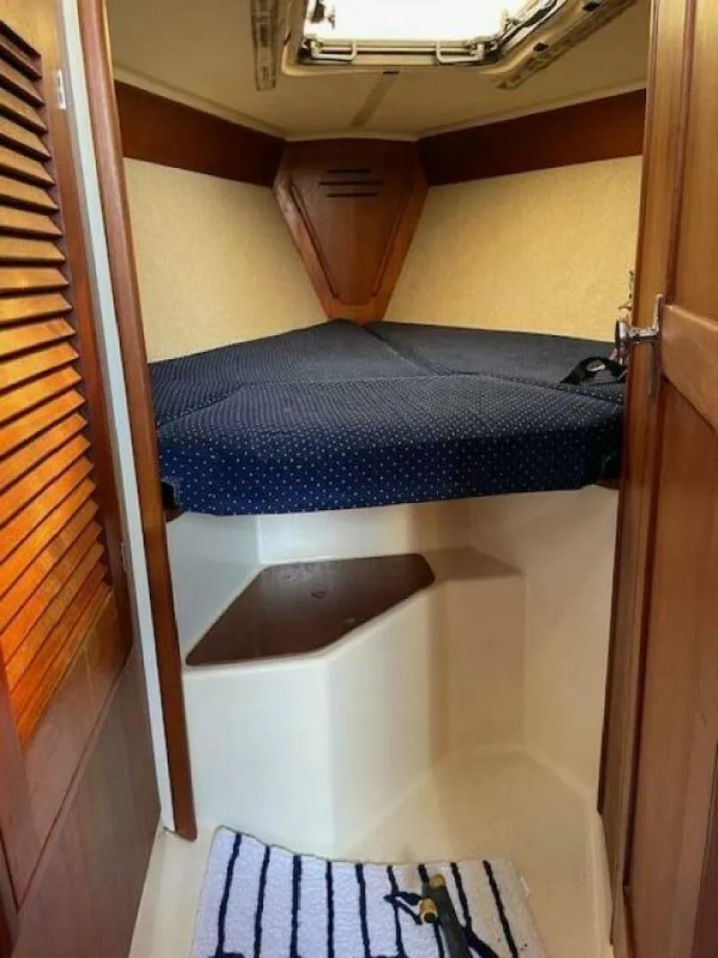 Slide: The Image of Tartan 28 1986 - 5740672