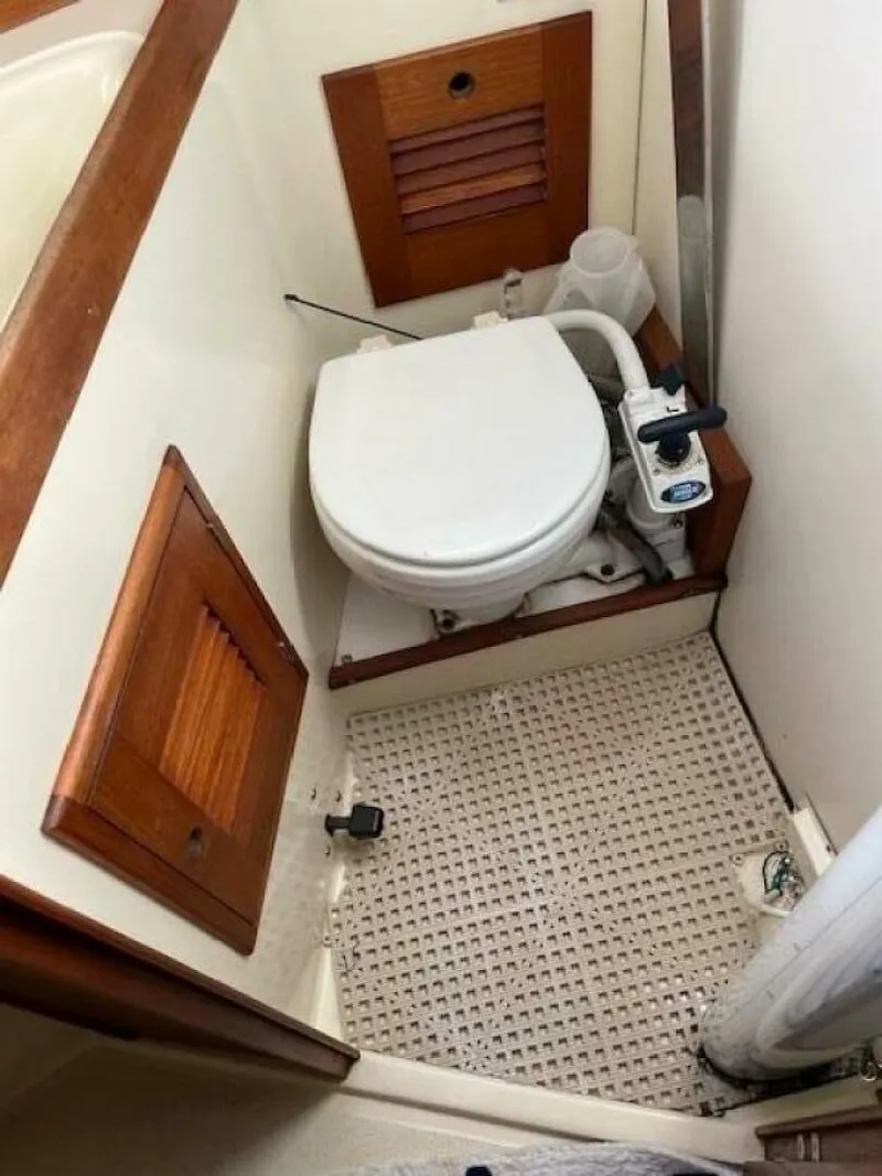 Slide: The Image of Tartan 28 1986 - 5740676