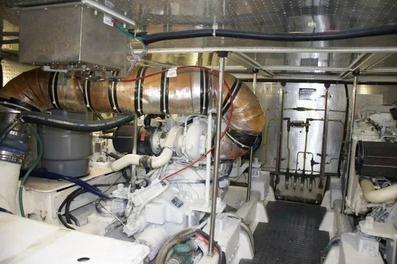 Slide: The Image of McKinna 57 Pilothouse 2002 - 5740885