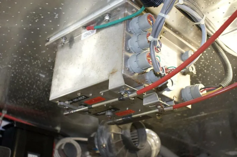 Slide: The Image of McKinna 57 Pilothouse 2002 - 5740891