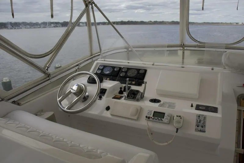 Slide: The Image of McKinna 57 Pilothouse 2002 - 5740911
