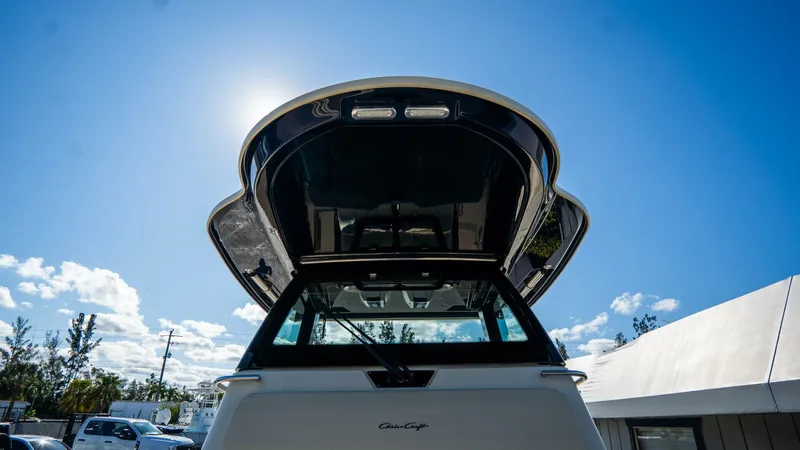 Slide: The Image of Chris-Craft Catalina 2025 - 5748196