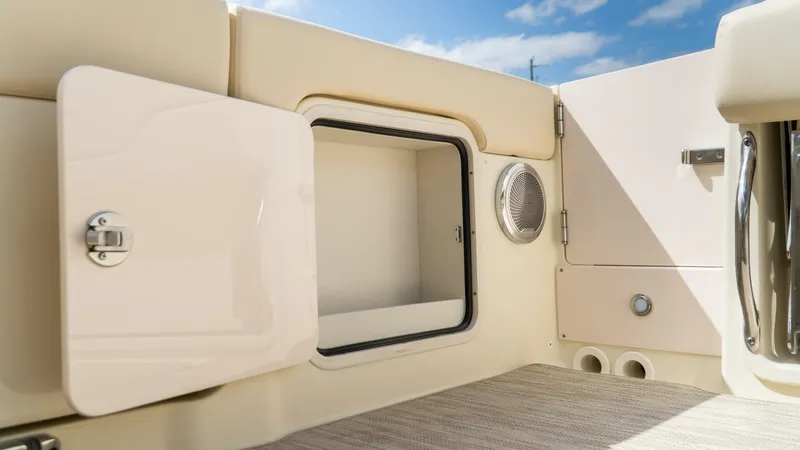 Slide: The Image of Chris-Craft Calypso 2025 - 5747704