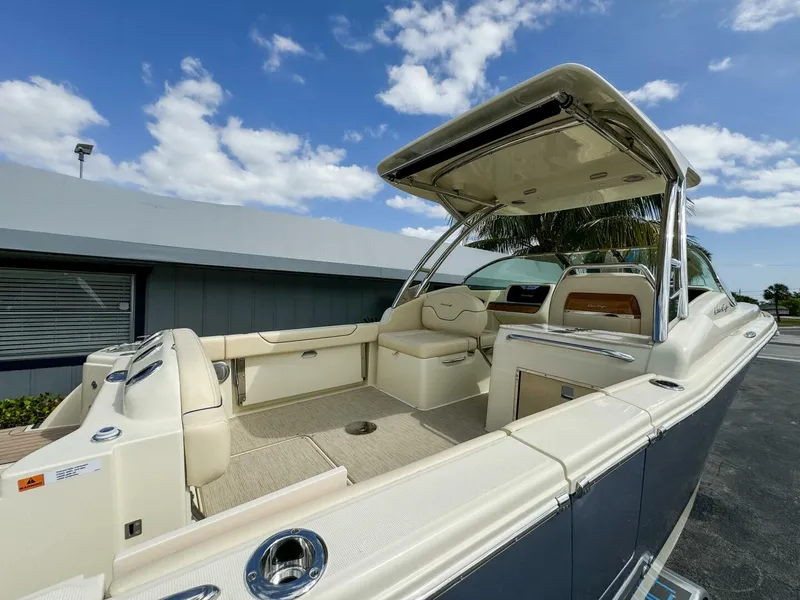 Slide: The Image of Chris-Craft Calypso 2025 - 5747679