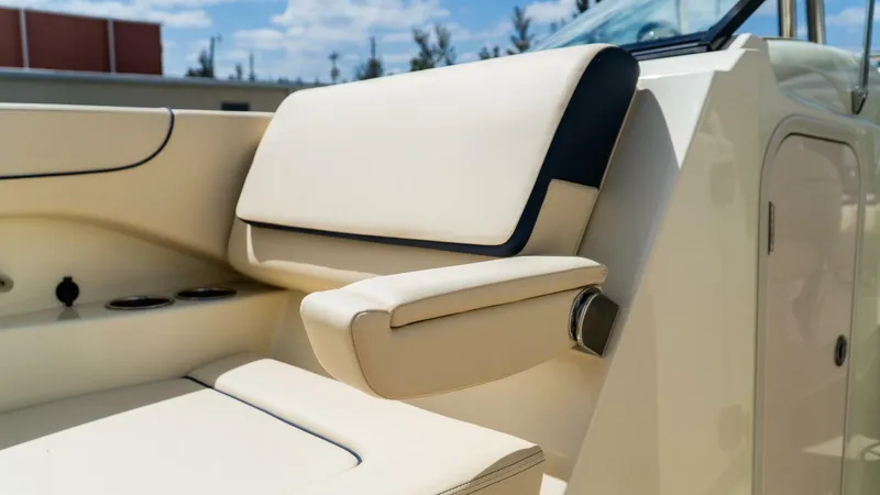 Slide: The Image of Chris-Craft Calypso 2025 - 5747731