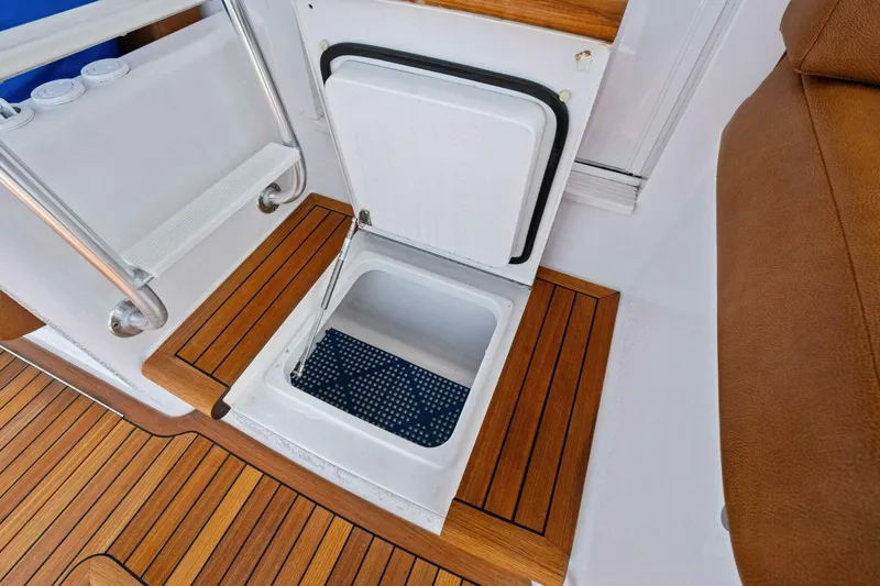 Slide: The Image of 2012 82 Viking Convertible - Lady Di - 5741622