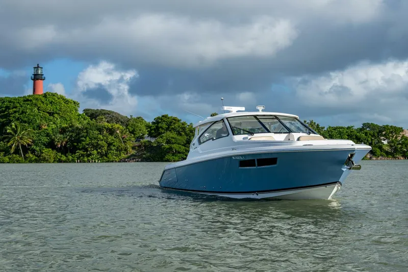 Slide: The Image of Pursuit 365DC 2019 - 5741392