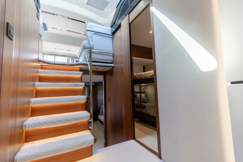 Slide: The Image of Princess S65 2019 - 5987306