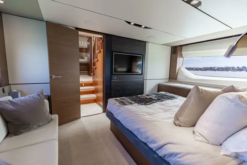 Slide: The Image of Princess S65 2019 - 5987264