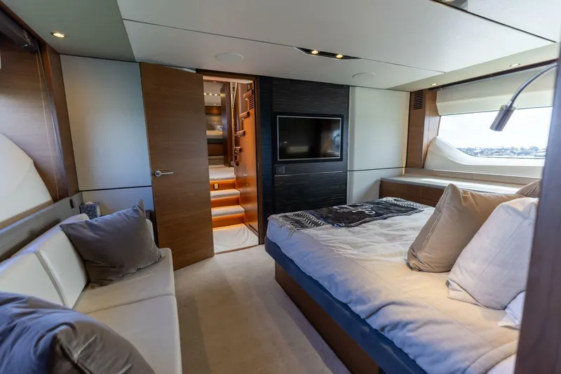 Slide: The Image of Princess S65 2019 - 5987262